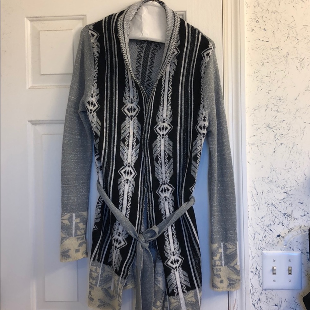 G By BKE sweater